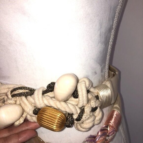 Lot of Two Carolyn Tanner Vintage Adjustable Belts - Picture 9 of 9